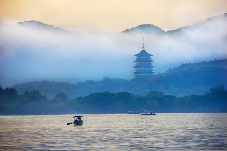 苏轼《饮湖上初晴后雨》之西湖西子西子湖 :: west lake is as