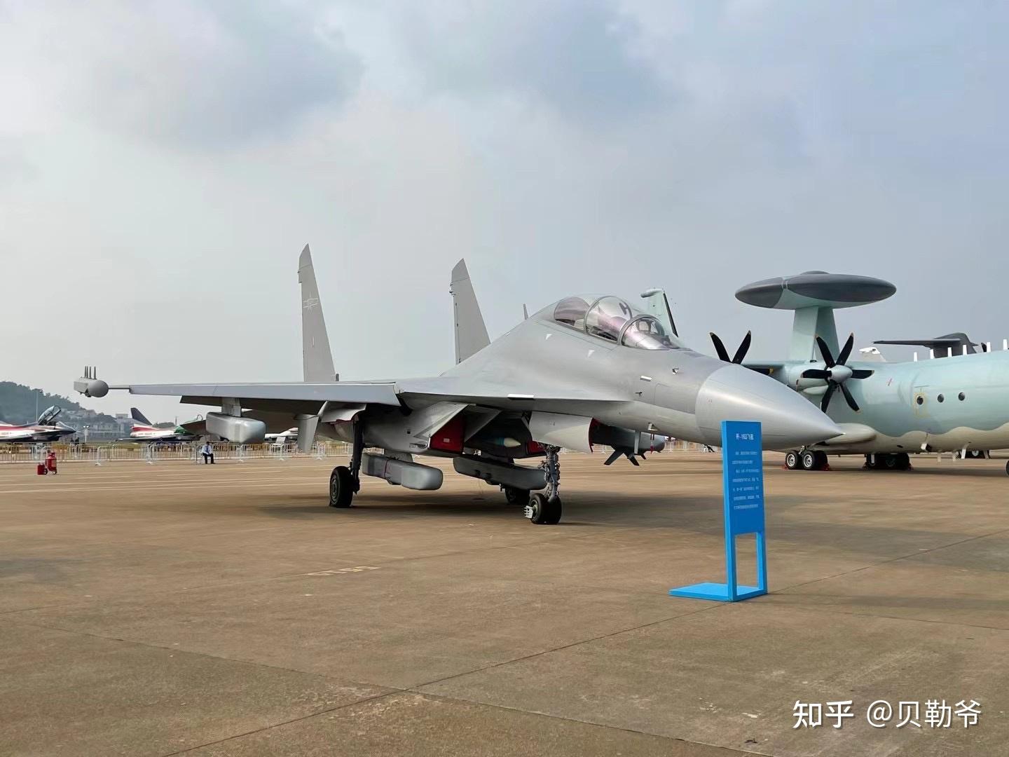 珠海航展新闻发布会上歼20总师杨伟回应了关于歼20双座的相关信息如何