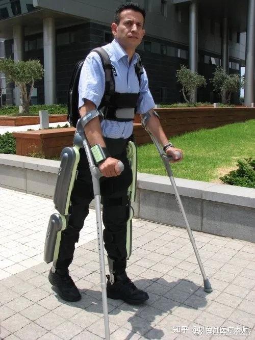 让残疾人重新站立!以色列发明站立式轮椅获fda批准,不