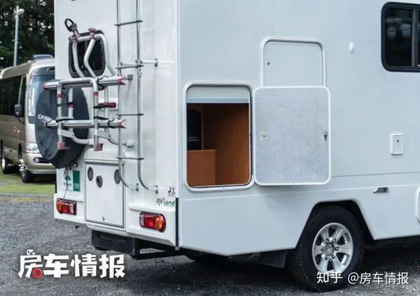 丰田平头轻卡房车长度不到5米却能6座6卧究竟如何实现的