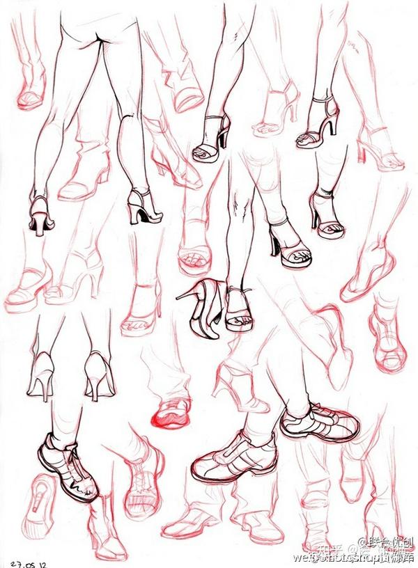 新手注意尽量不要直接画穿鞋的状态,而是应该先画出光脚,然后在勾勒