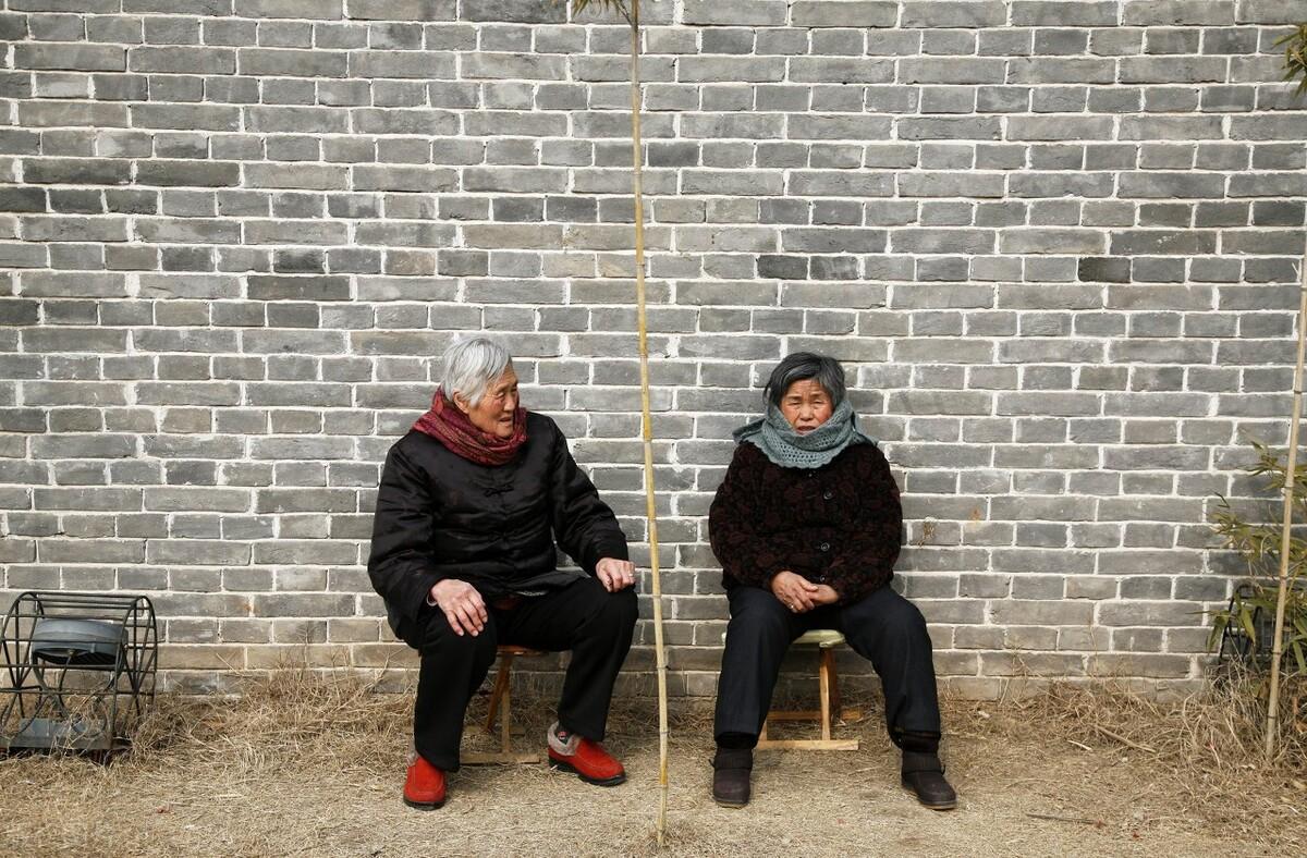 70岁老人晚年心酸与艰难体面走完一生需要自己破局与新生