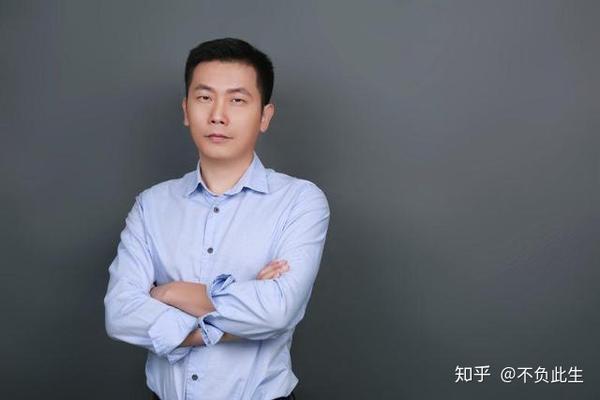 刘俊  