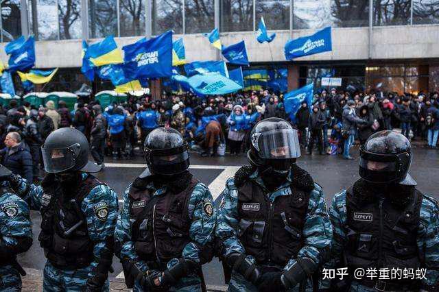 怎么看待乌克兰新纳粹武装亚速营