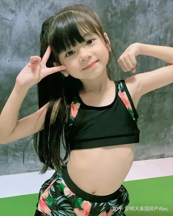 泰国明大房产7岁的泰国小女孩因神仙颜值而吸粉11万被封为小lisa