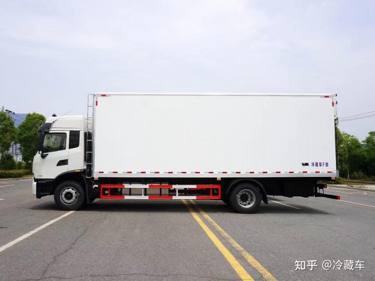 东风6米8冷藏车国六东风天锦kr高顶双卧冷藏车