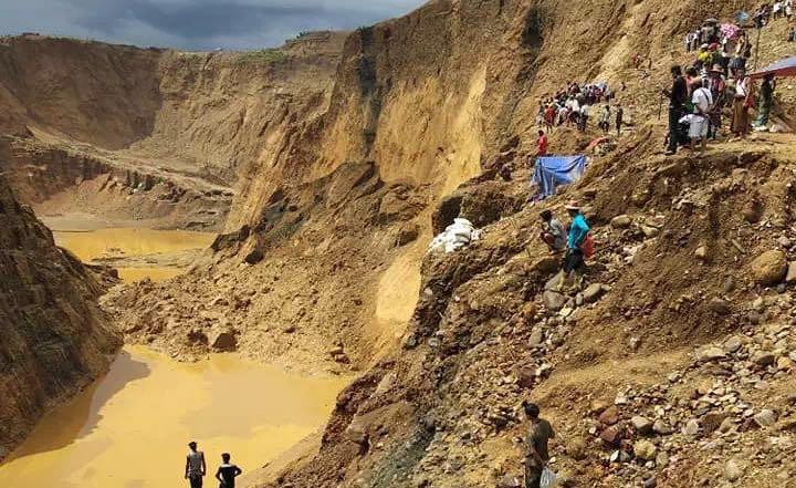 缅甸翡翠矿坑发生坍塌为何有人会将翡翠称之为疯狂的石头