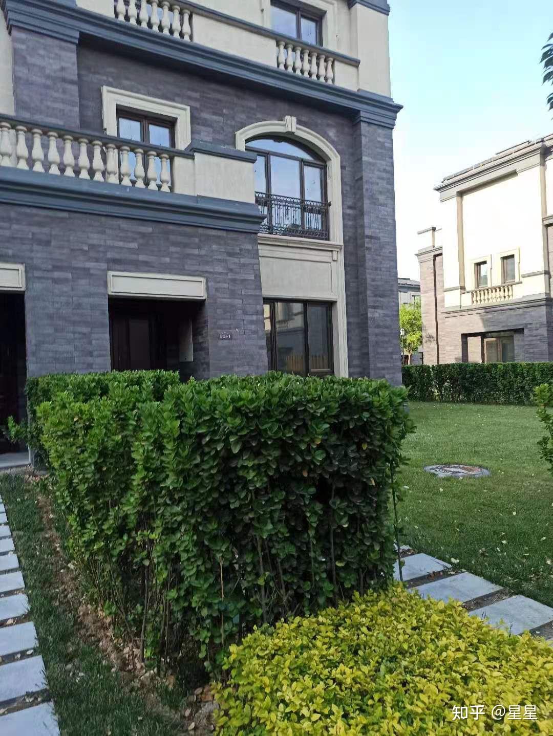 996青年如何通过买别墅抗击大城市高房价