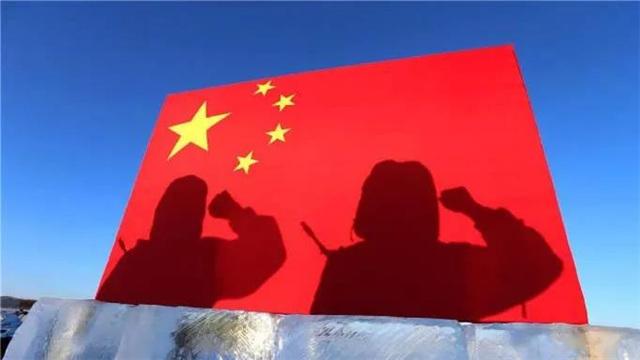 优优美评|八一建军节向最美行者,敬礼!