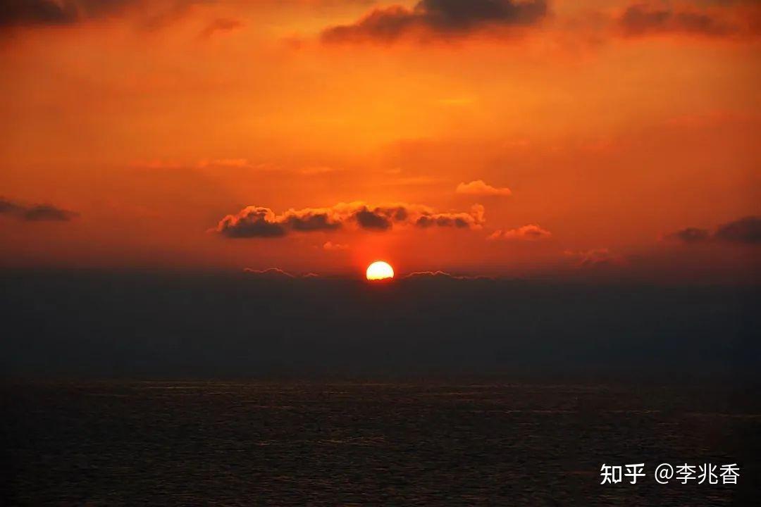 有哪些关于日落的浪漫文案奉上十四句夕阳西下的优美句子