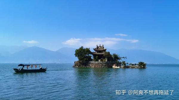 第一天我们在洱海东岸,从大理机场出来上环海路,经过了小普陀,挖色镇
