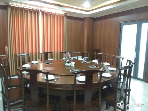 中越之家饭店包厢  陆典谷摄