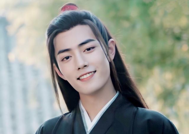那么,用诗词的方式,如何解读魏婴(魏无羡)不同的笑容 ??