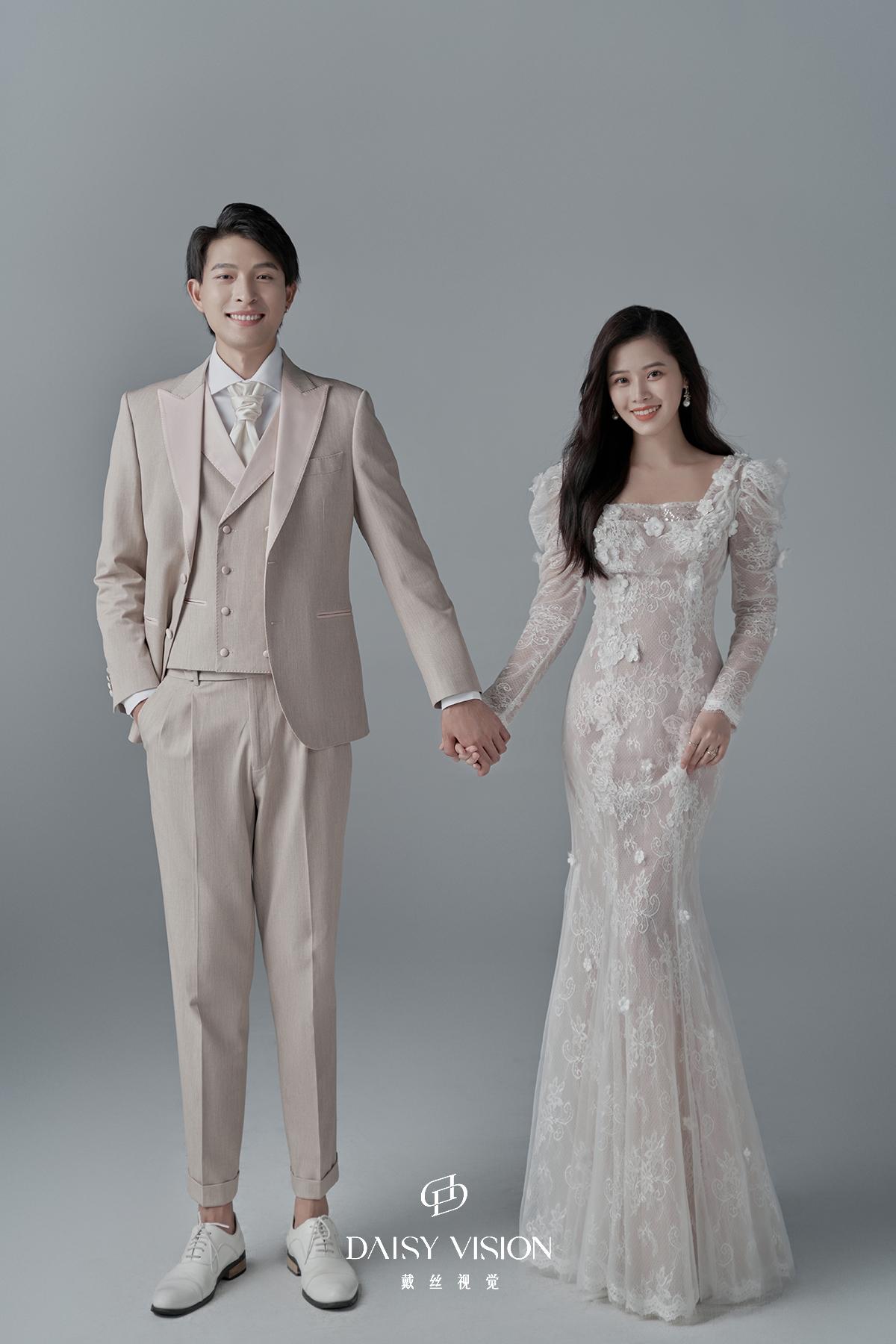 室内简约婚纱照真的比你想象的还高级