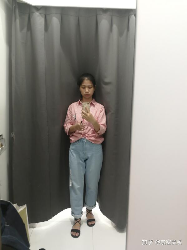 162cm,53kg左右,腿粗,发现自己的全身照真的很少很少,以后要拍