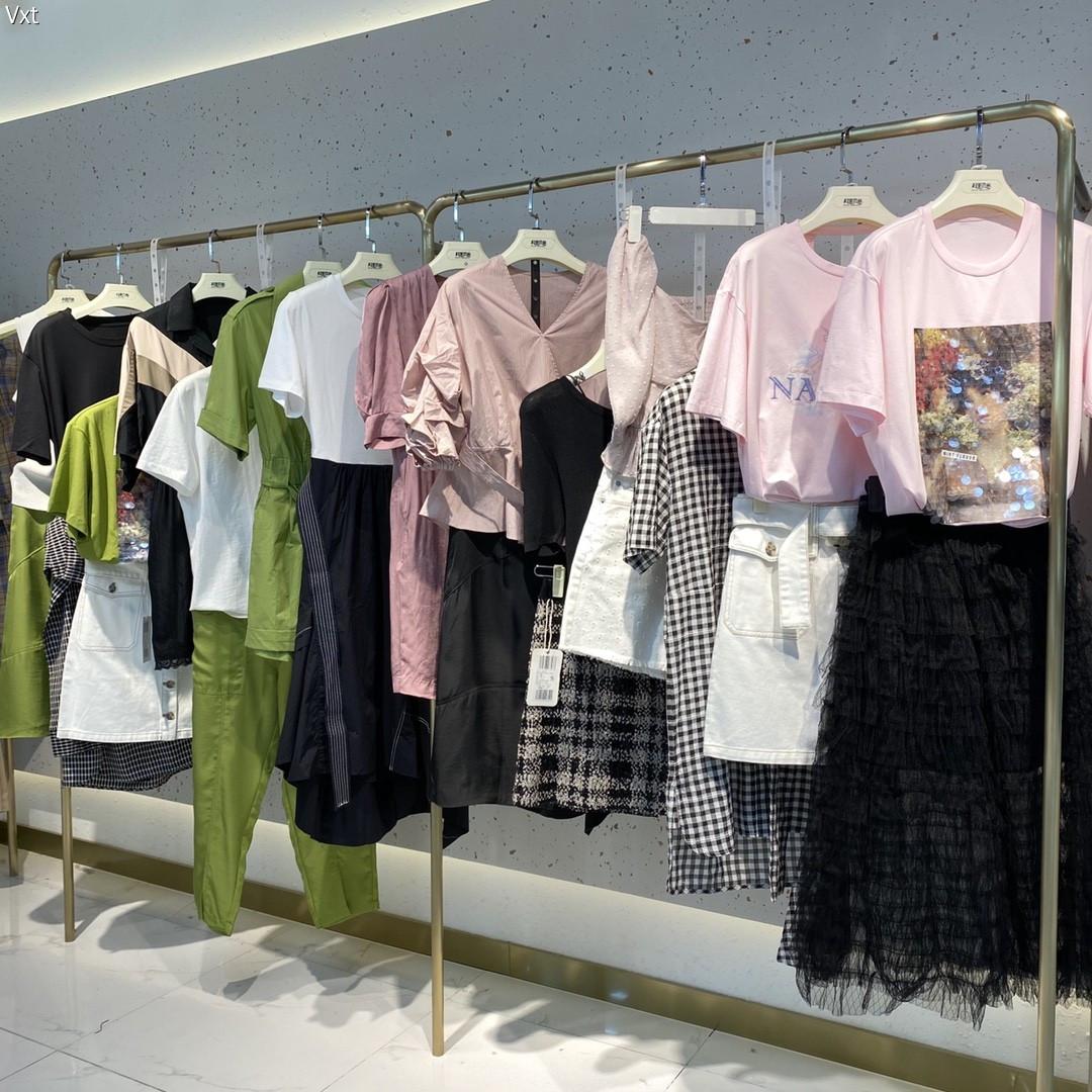 商场专柜撤柜女装货源地素风格时尚摩登轻奢女装品牌折扣零库存拿货