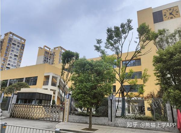 让我们去实地看看人北小学立人校区什么情况,修建得如何了?