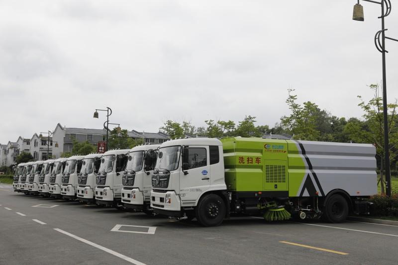 新疆扫路车哪里买小型垃圾清扫车