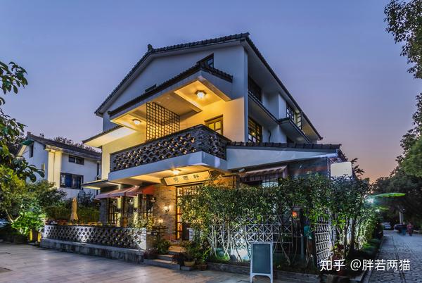 杭州旅游,西湖附近的酒店or民宿有哪些值得推荐?