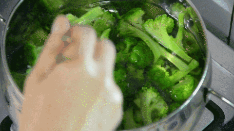 蒜蓉西兰花的热量是多少?
