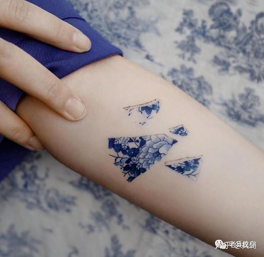 纹身素材——青花瓷纹身图案