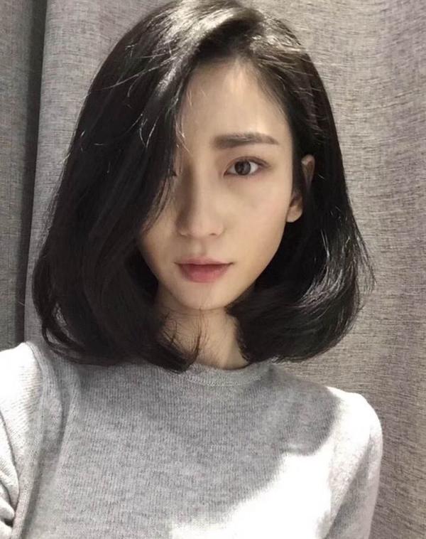 想换个发型女生?