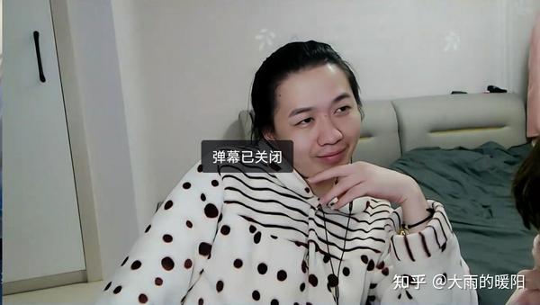 是什么让德华露出痛苦面具?