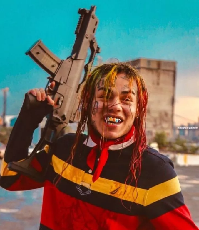 另一位说唱歌手boosie badazz之前甚至暗示,6ix9ine将会在被释放后的