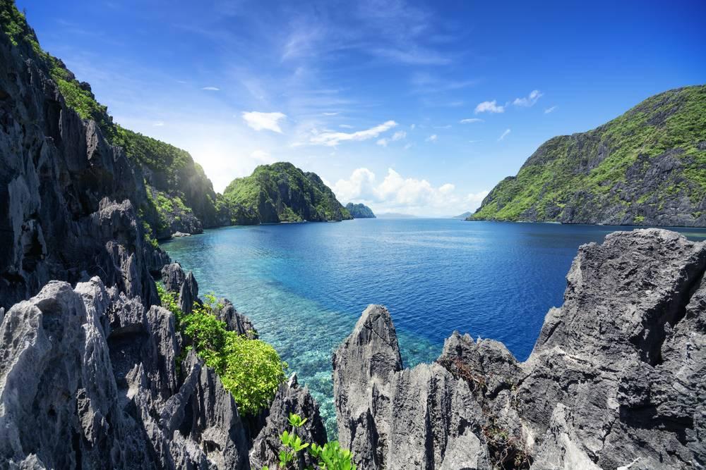 根湖(kayangan)号称菲律宾最干净的湖,已经成为了科隆的旗舰型目的地
