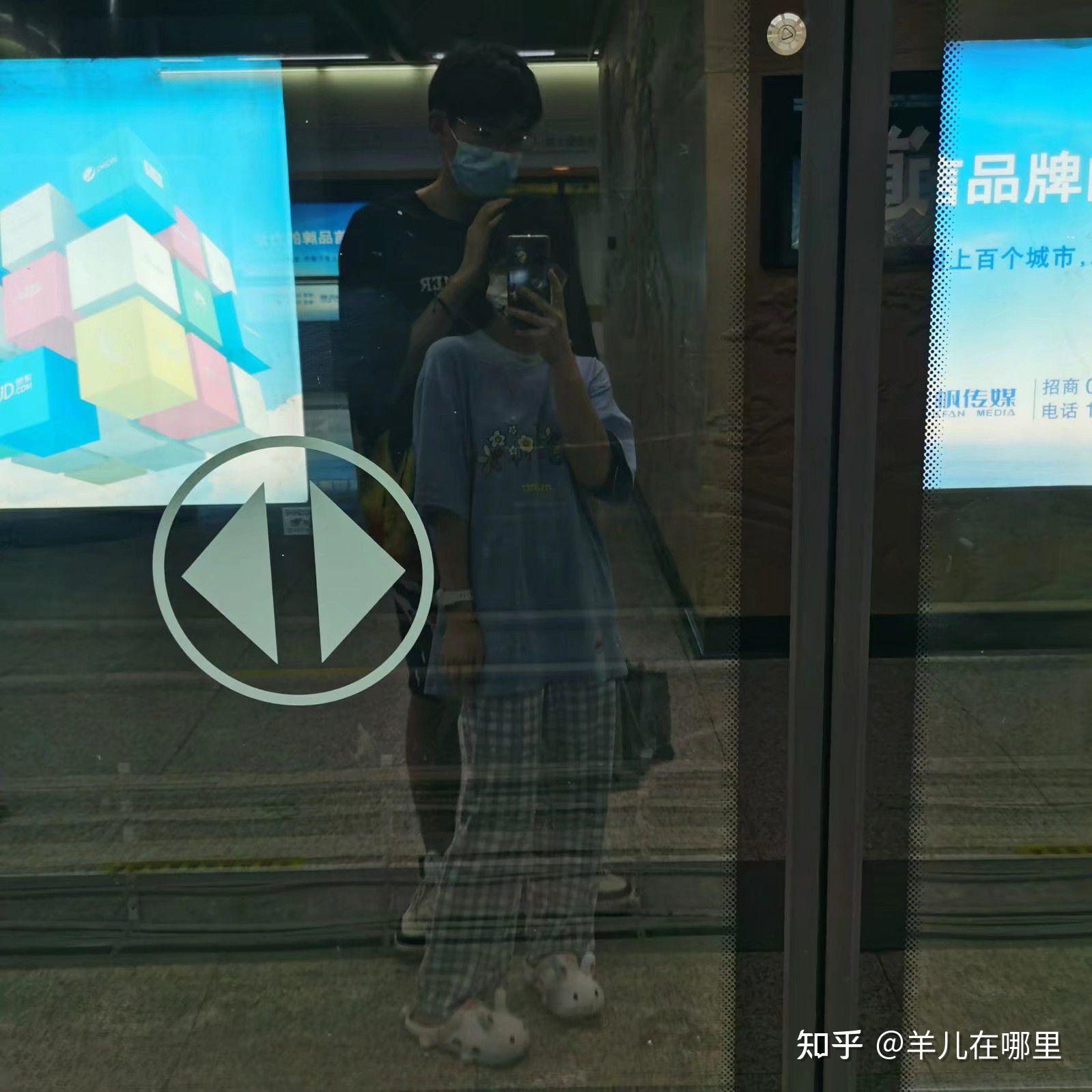 170男生和158女生合影,女158与男170身高图片 158的女孩子找170的男孩子合适吗?