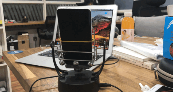 看着它,就不禁想到了比尔盖茨为了冰桶挑战特意做的「冰桶淋浴器」.