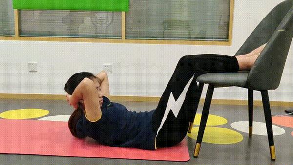 腰椎间盘突出症丨学会这几个动作,缓解疼痛,做回自己!