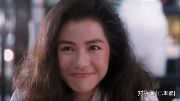 过平淡的生活……" 1991年底,拍完《纵横四海》,钟楚红即与广告人