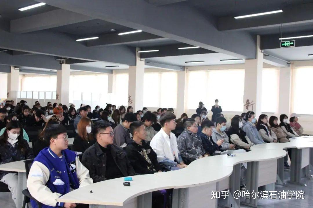 澳大利亚托伦斯大学中国区代表一行来哈尔滨石油学院做留学宣讲