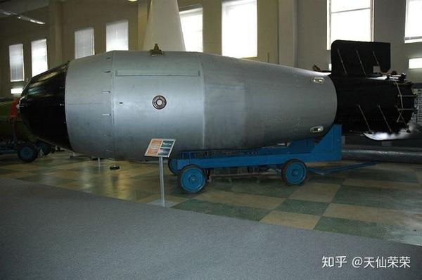 最大的核弹到底有多大长8米重27吨威力达5000万吨当量