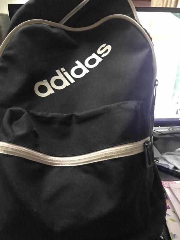 再给你们看看我的adidas的书包