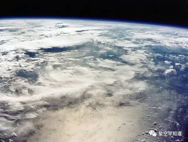升空,阿波罗16号宇航员拍摄的地球 来源:nasa