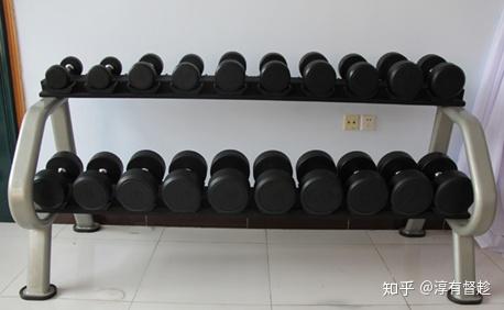 (买了各种重量的哑铃)