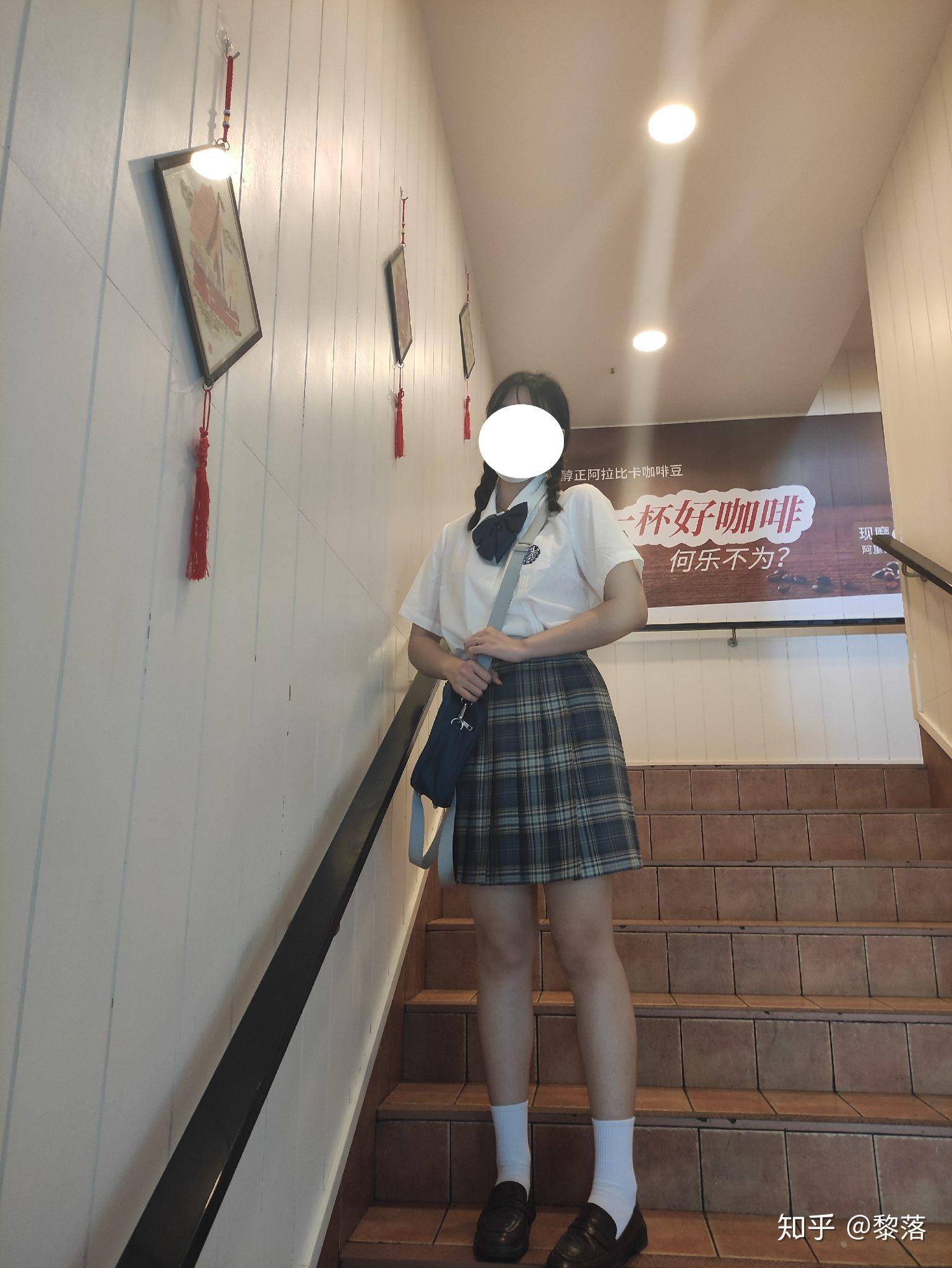 170cm120斤的女生是不是很胖穿jk会很丑嘛