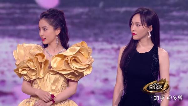 微博年度之星,杨幂唐嫣罕见同台,六位顶流合体拍美照太尴尬