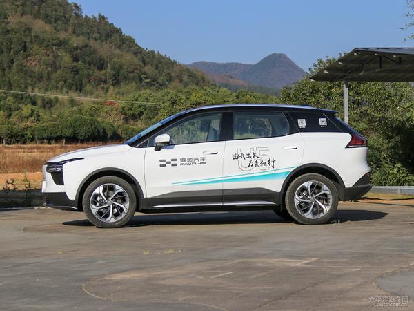 2021款爱驰u5正式上市 补贴后售16.69万元起