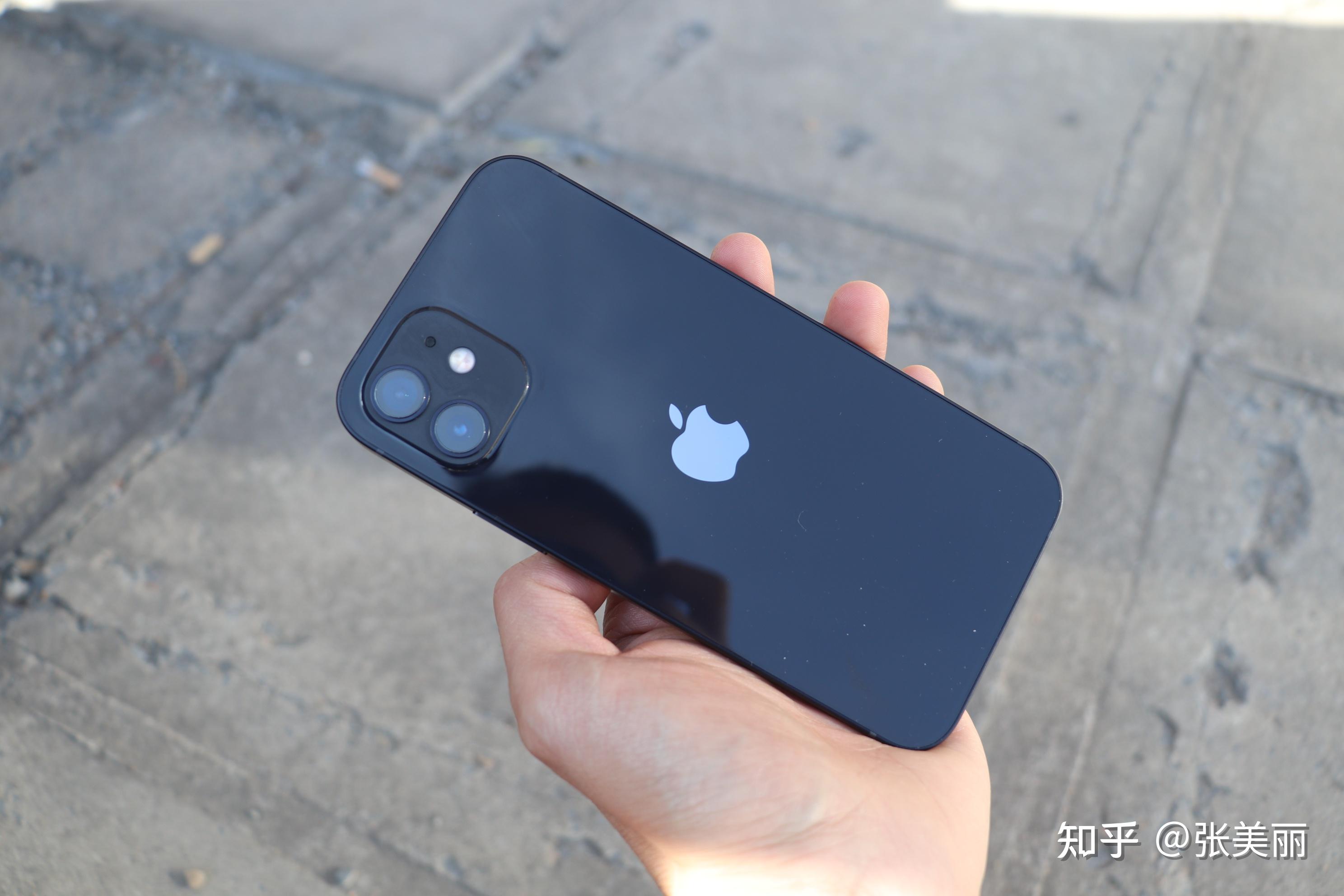 苹果手机尺寸对比图,图片来源网络,侵权删除对于男生来说,iphone12的6