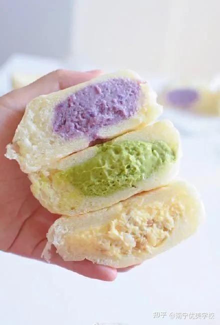 夏季风靡烘焙圈的『爆浆日式冰面包』柔软细腻冰冰凉凉,高温天这样吃