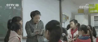 泪目!无手无脚,她当了12年老师