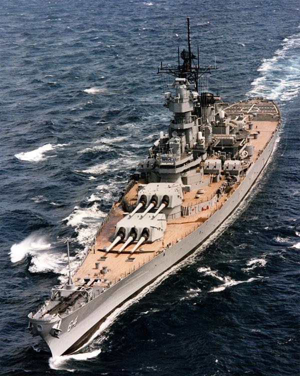 1980年后拆除了所有防空炮,现代化改装后自动化水平也提高了,此时舰上