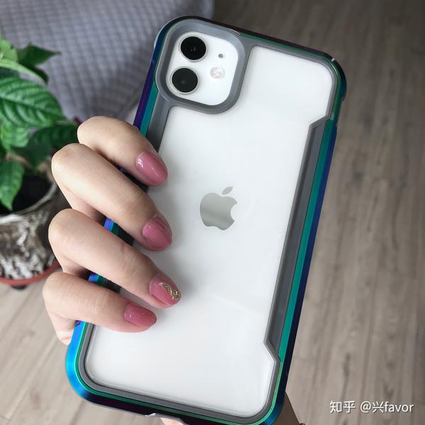 手机金属壳和玻璃壳好_手机保护壳哪个牌子好_手机用壳好还是不用好