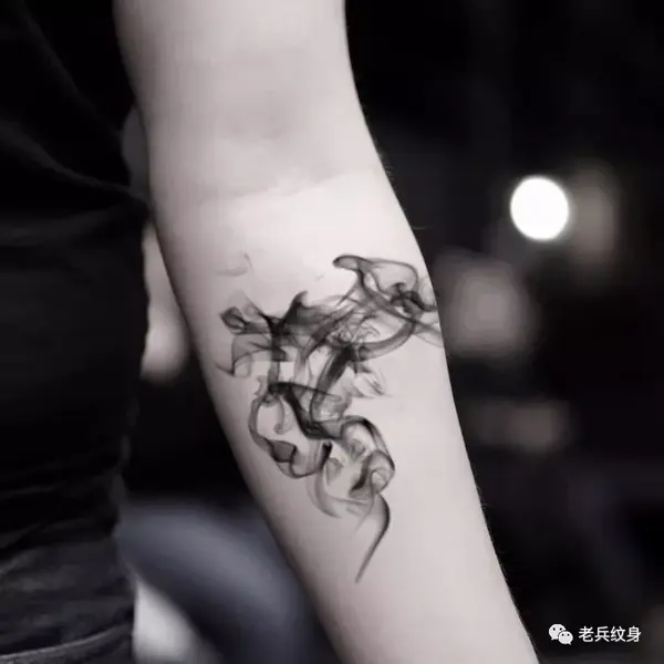 中国水墨烟雾的轻盈,竟也能被刻画的如此淋漓尽致?