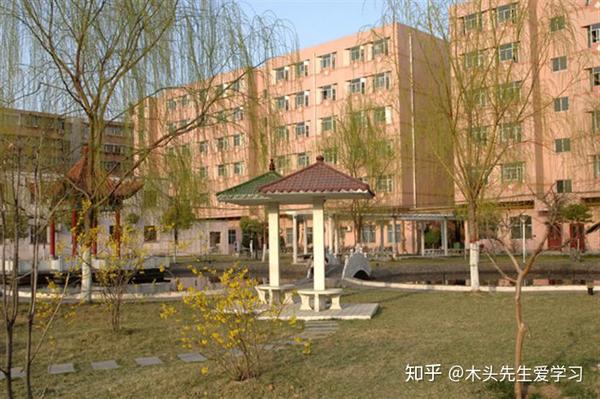 院校介绍:中原工学院信息商务学院