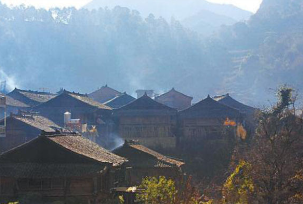 广南壮族民居典型的干栏式建筑