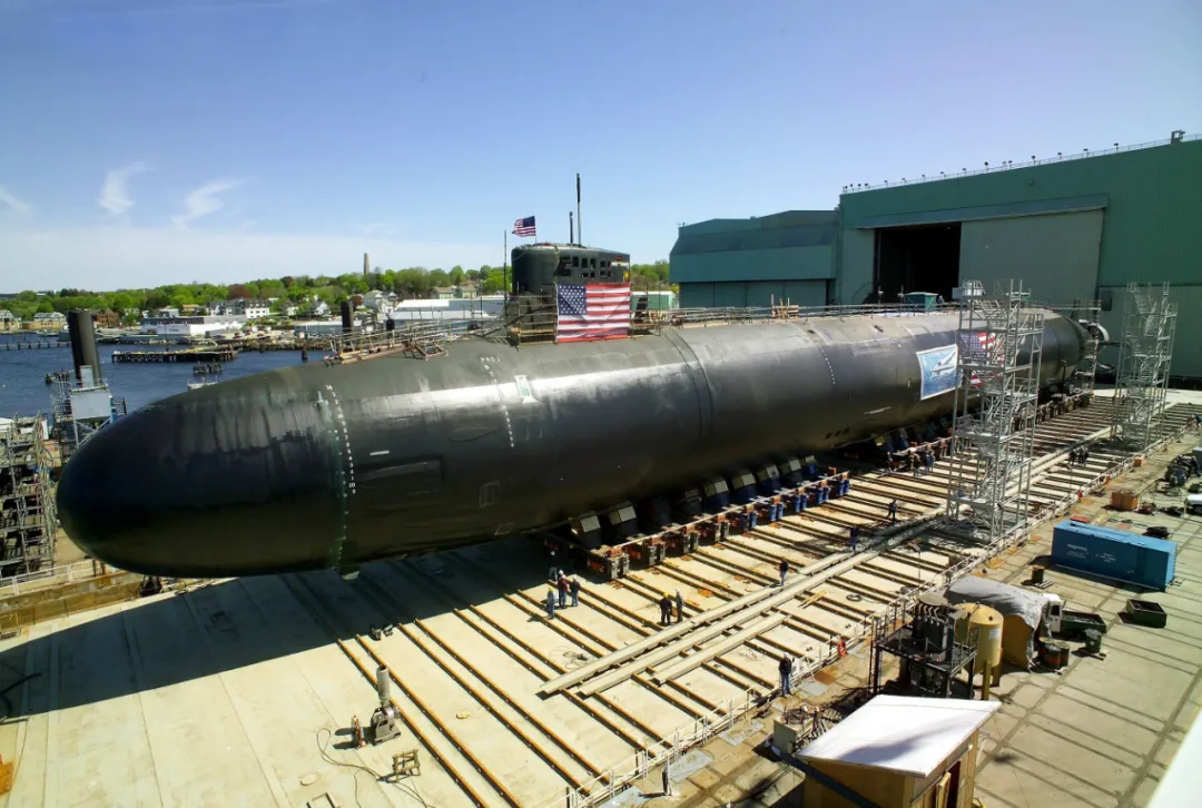 作为攻击型核潜艇,"海狼"级安装有一台西屋公司制造的s6w型自然循环压